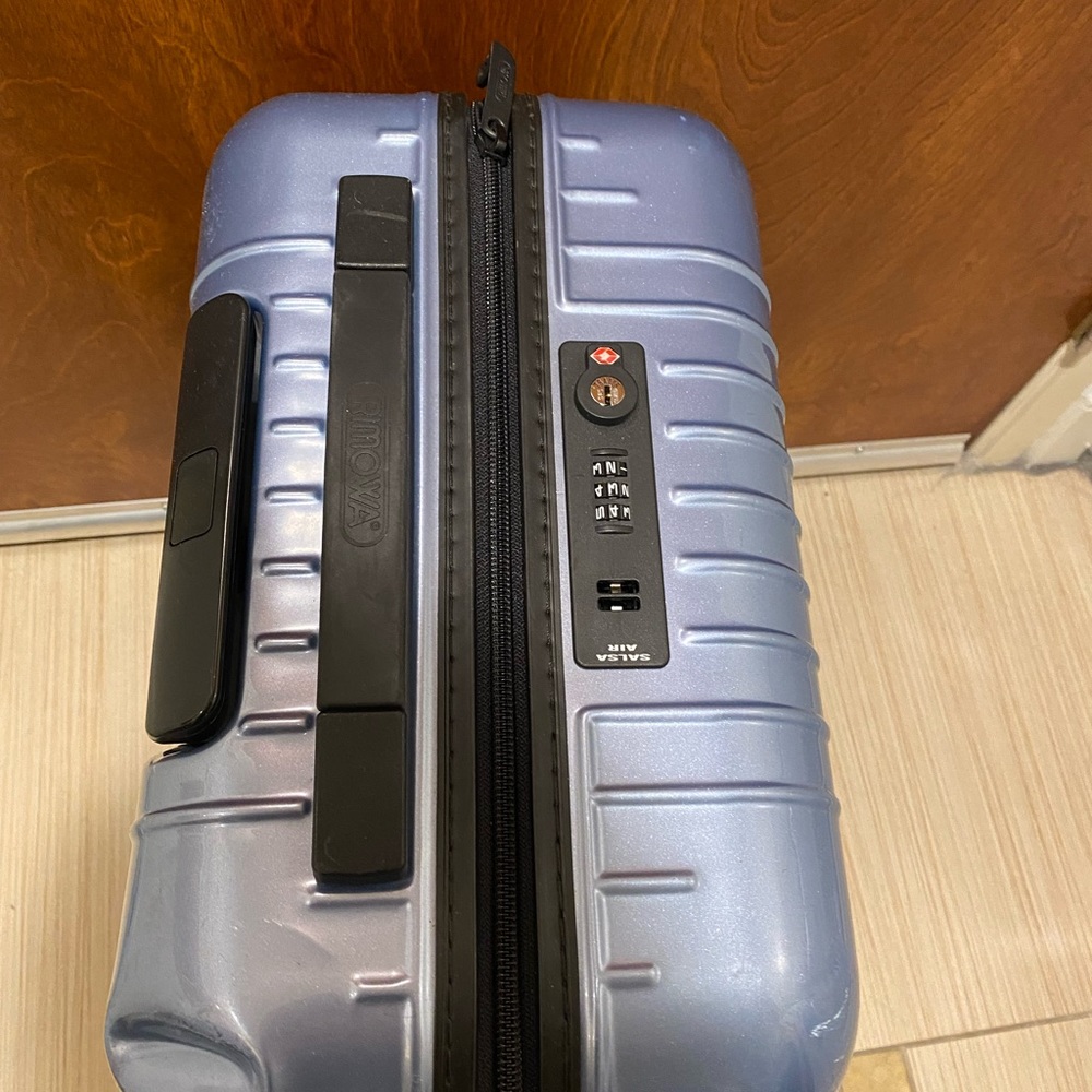 RIMOWA Carry On Luggage - Picture 13 of 14